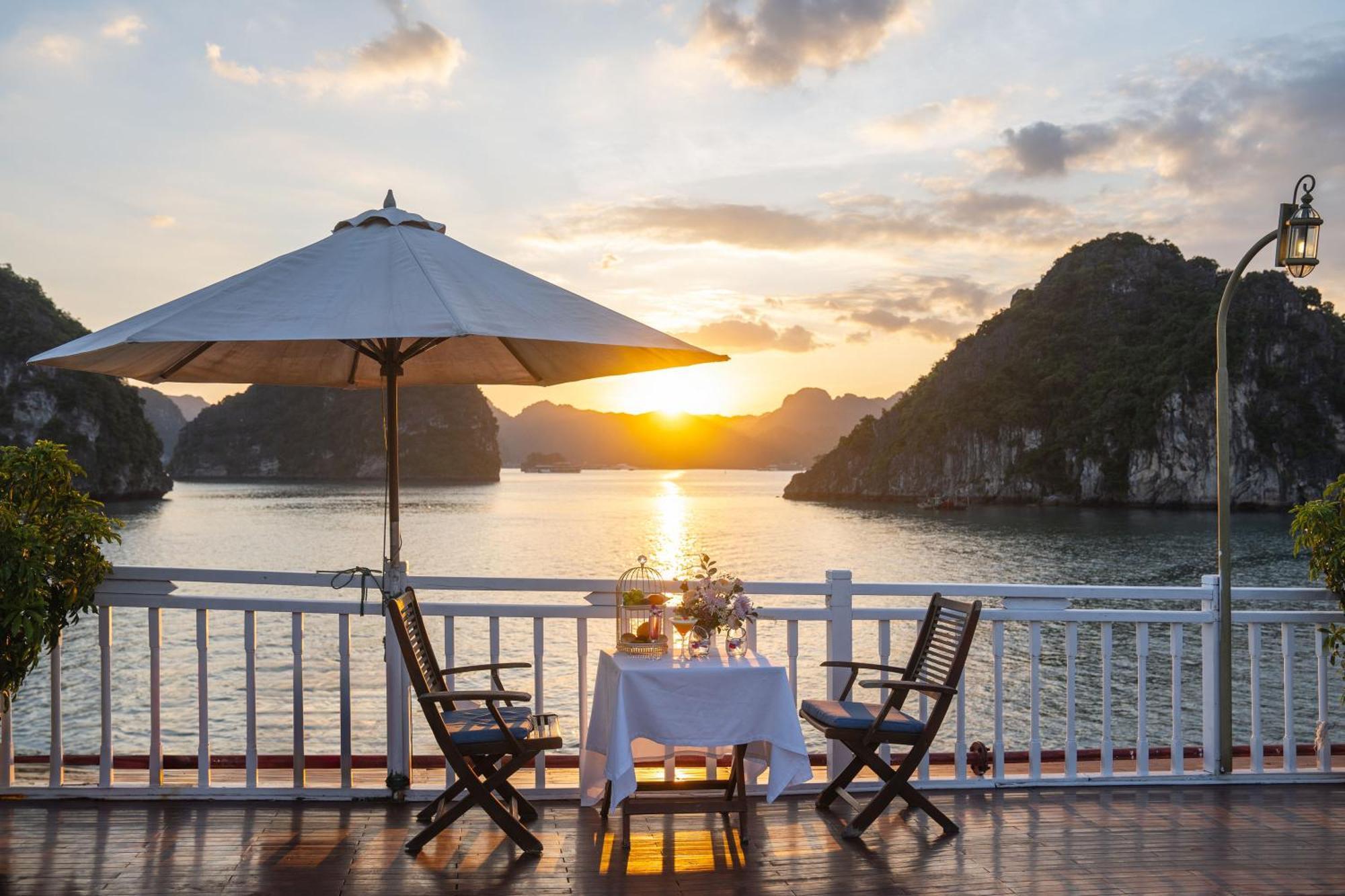 Hotel Indochina Sails Ha Long Bay Powered By Aston Exterior foto